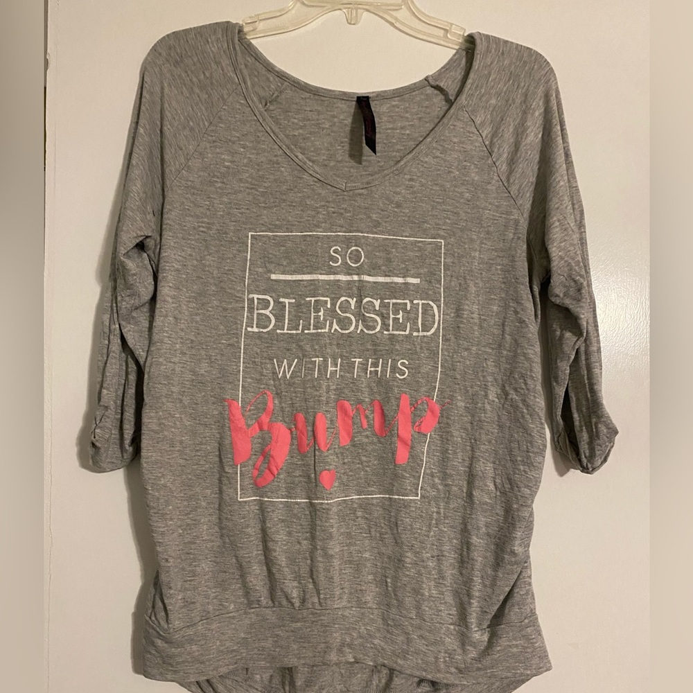 Maternity top by Desiree Maternity size Large
